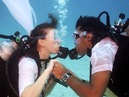 NEW DIVING TRENDS: SCUBA DIVERS TAKE THE PLUNGE AND GET MARRIED UNDERWATER